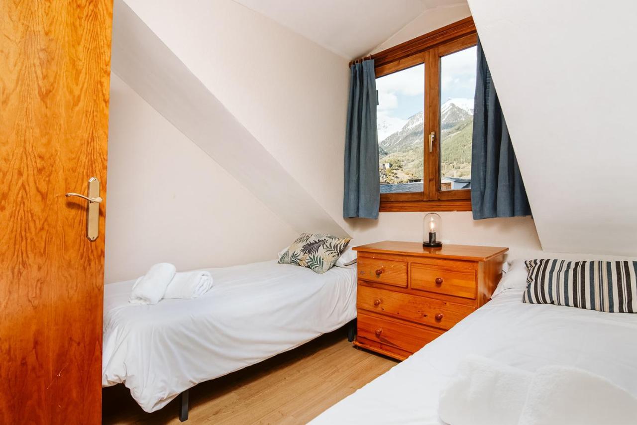 CASA SILVIA - Acogedor duplex en Sallent de Gállego Esterno foto